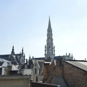 https://super-flat-next-grand-place.brusselshotelsbook.com